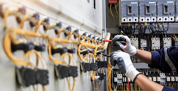 Professional Electrician technician working in Tulia, TX